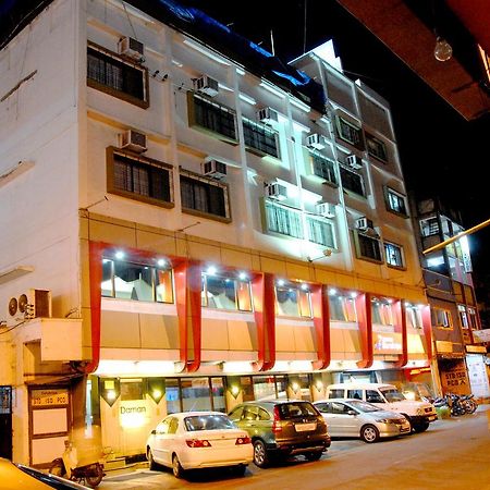 Hotel Gurukripa Daman Esterno foto