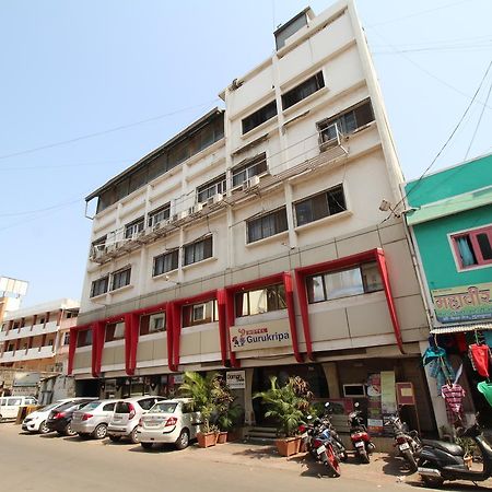 Hotel Gurukripa Daman Esterno foto